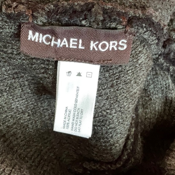 45. NWT Michaell Kors Acry Beanie - Picture 3 of 3
